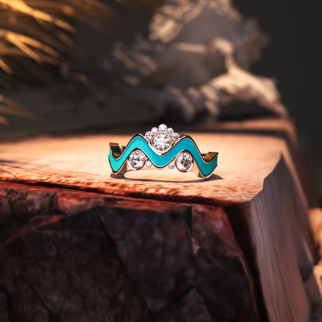 Ocean Peaks: Anillo de diamantes éticos con forma de ola - Plata de ley 925 