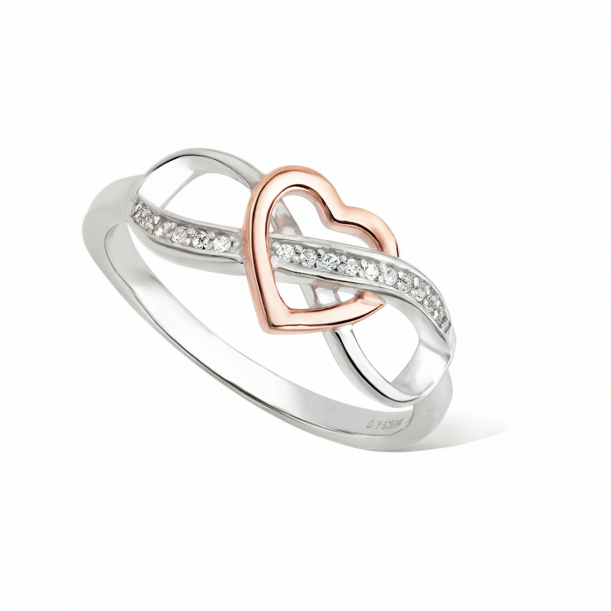 Elegante anillo de corazón infinito