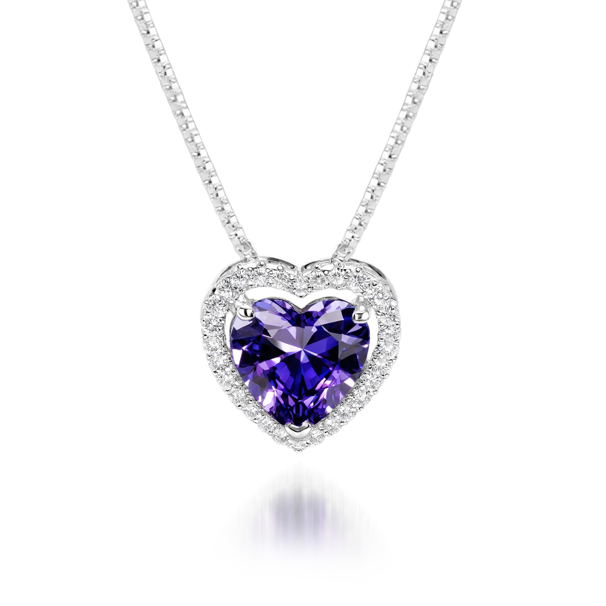 Collar de diamantes con corte de corazón morado