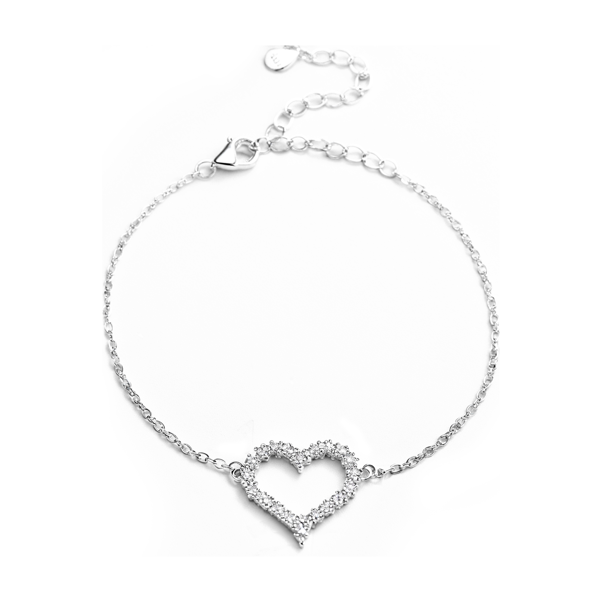 Pulsera de corazón con detalles de diamantes