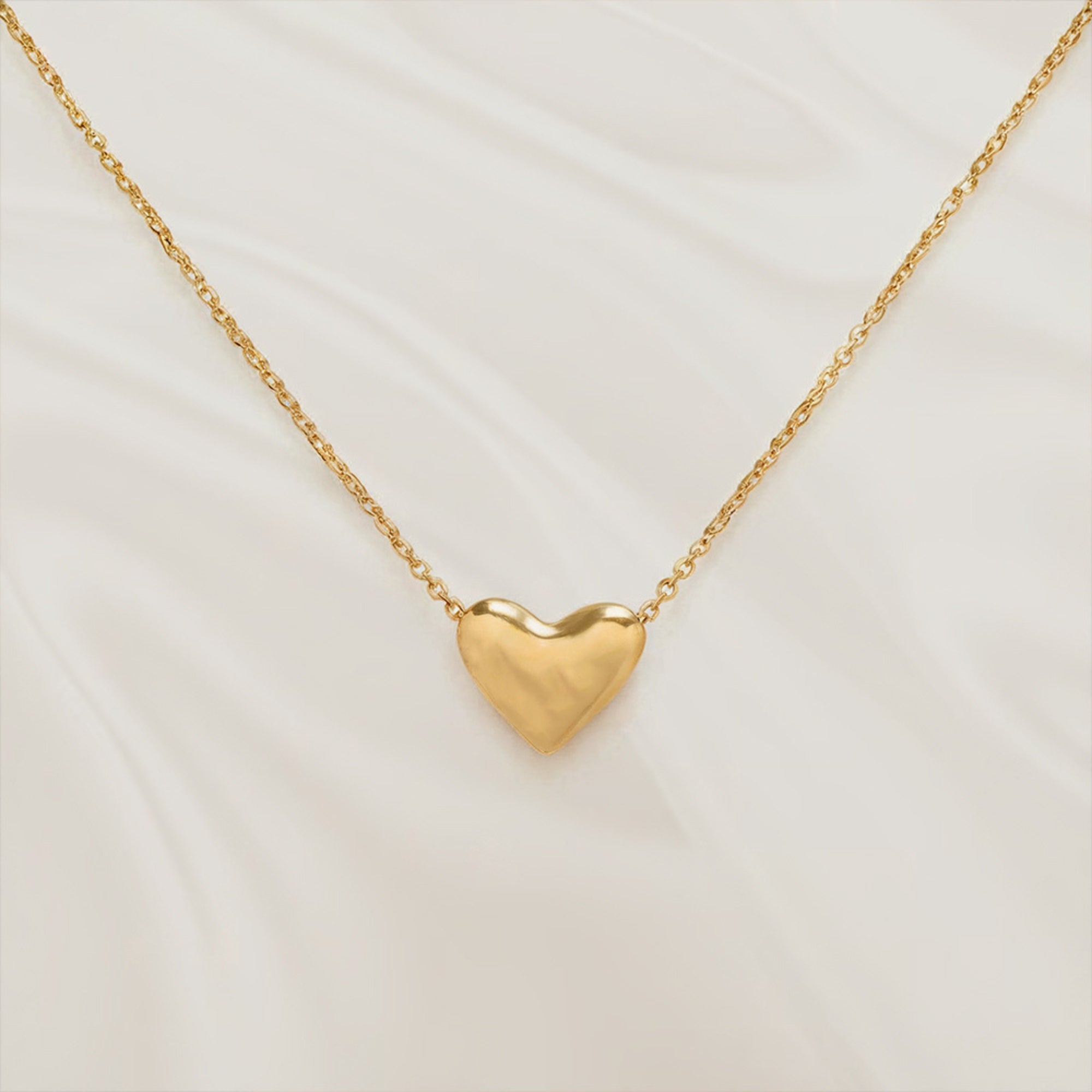 El collar del corazón cariñoso