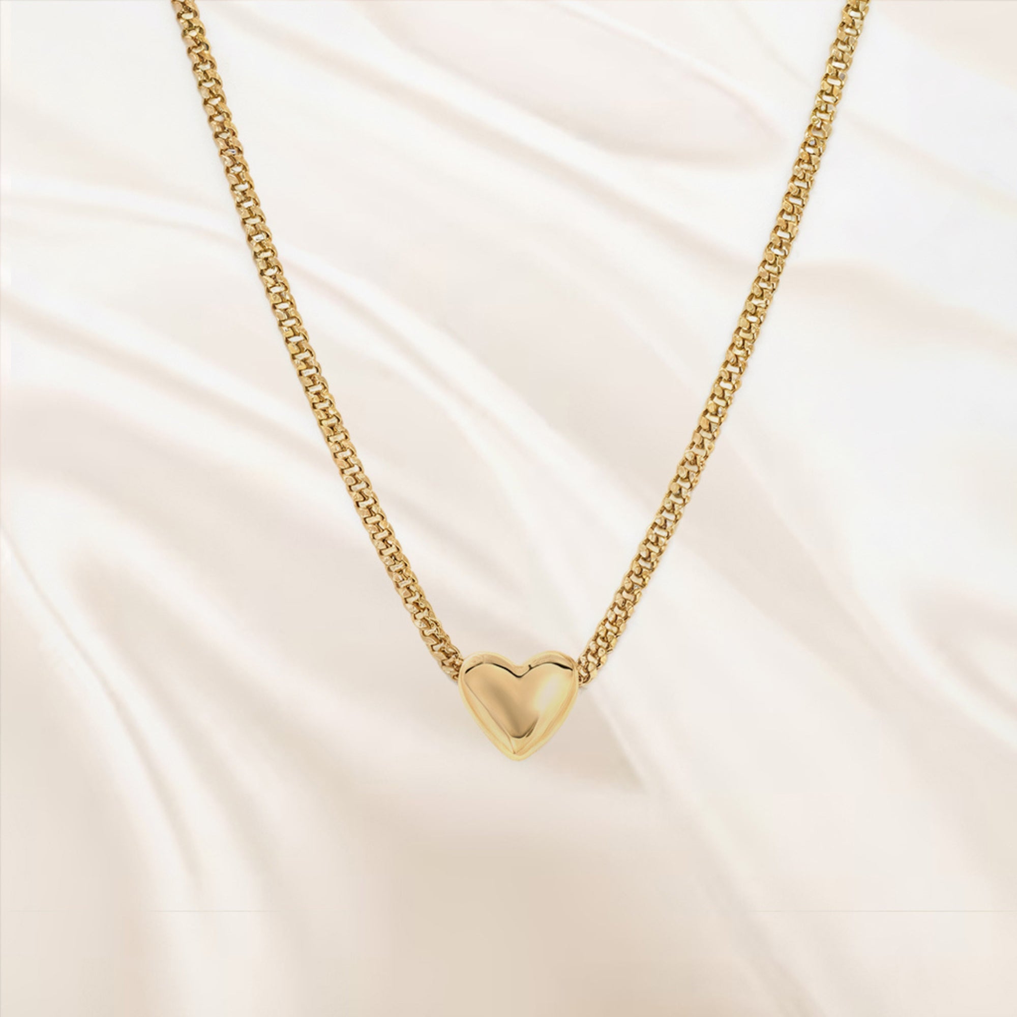 The Lu Heart Necklace