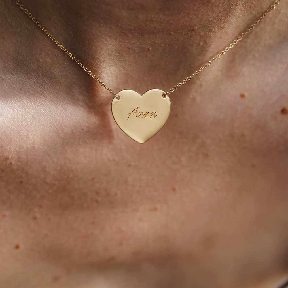 El collar de corazón personalizado