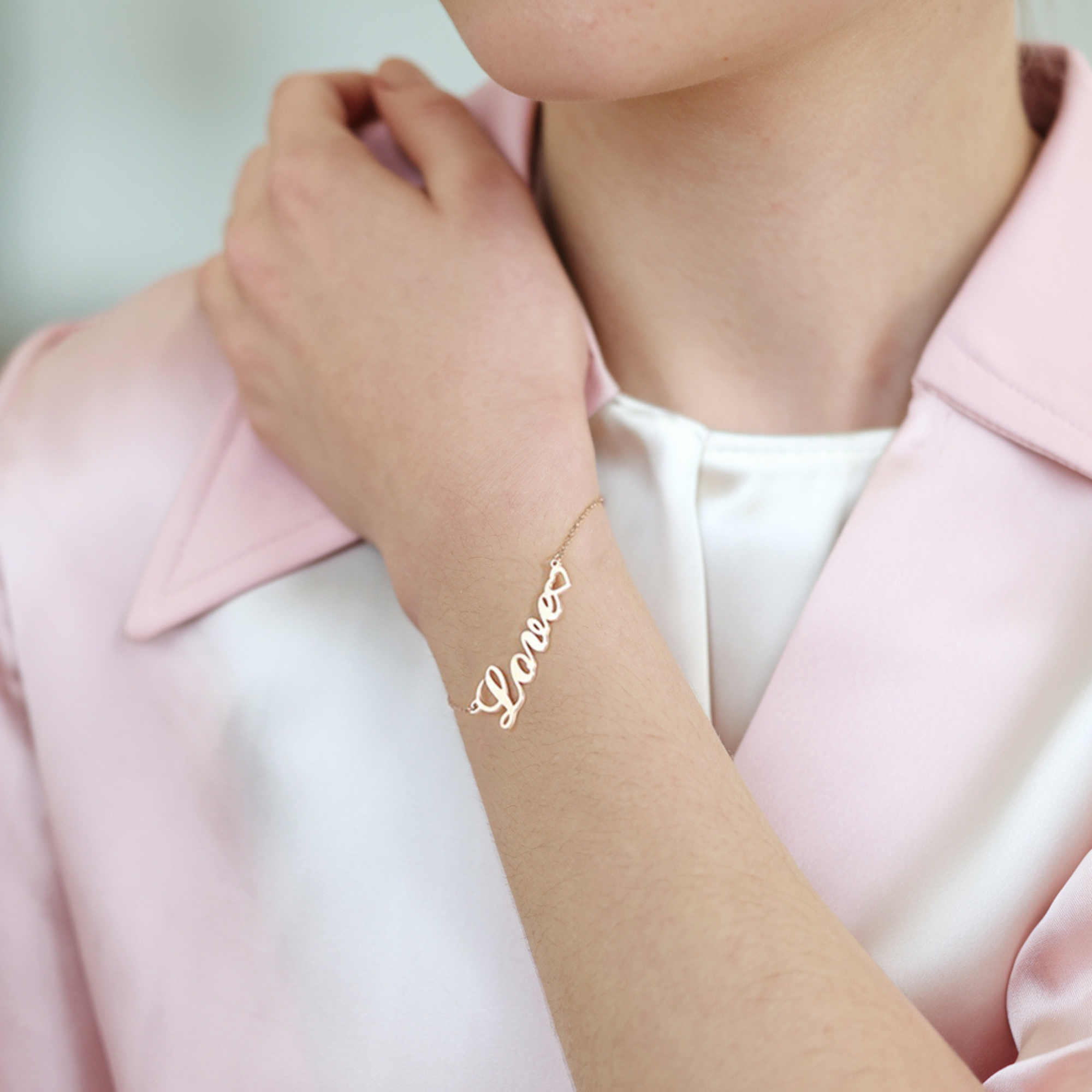 Pulsera ajustable con corazón de amor en oro rosa