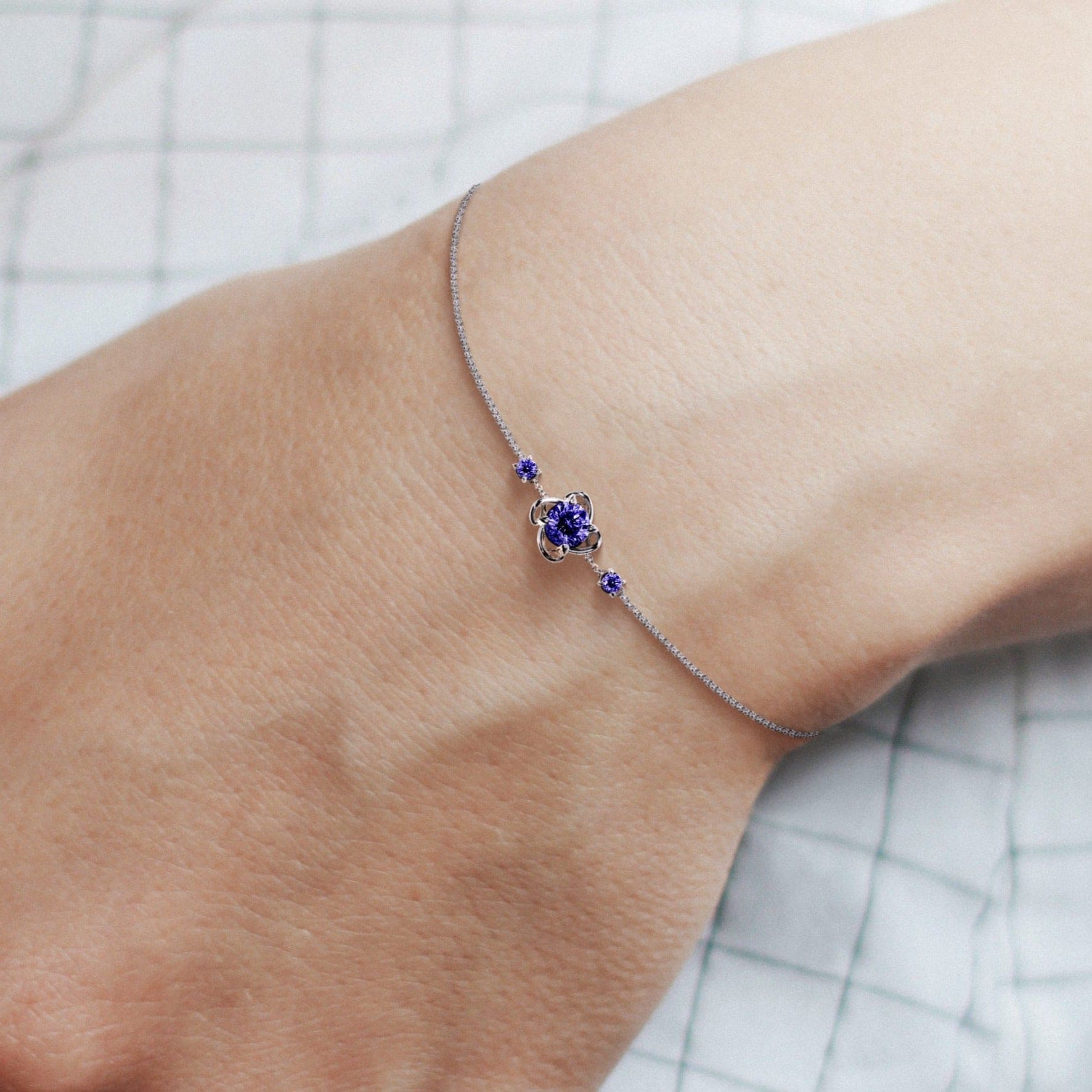 Pulsera de amatista con piedra natal de febrero - Plata de ley S925