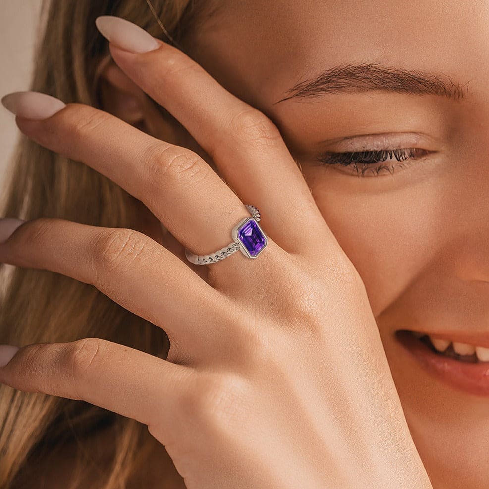 The Solitaire: Emerald Cut Amethyst Ring - S925 Sterling Silver